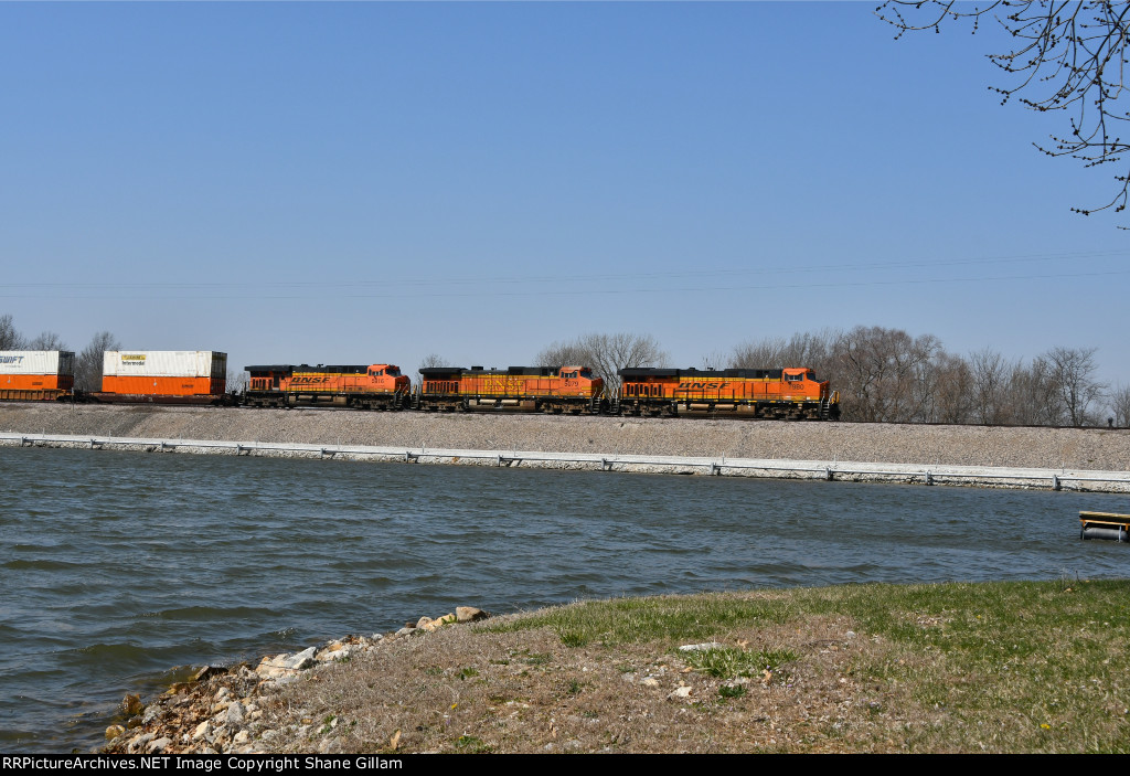 Passing the Baring lake